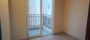 Room in 2.5 BHK Apartment at Signature Global Prime, Sector 63a – for Rent