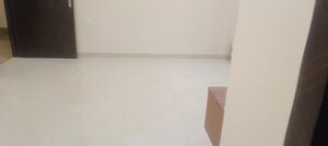 Room in 2.5 BHK Apartment at Signature Global Prime, Sector 63a – for Rent