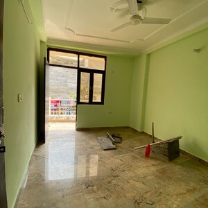 Room in 1 BHK Builder Floor at Chattarpur – for Rent
