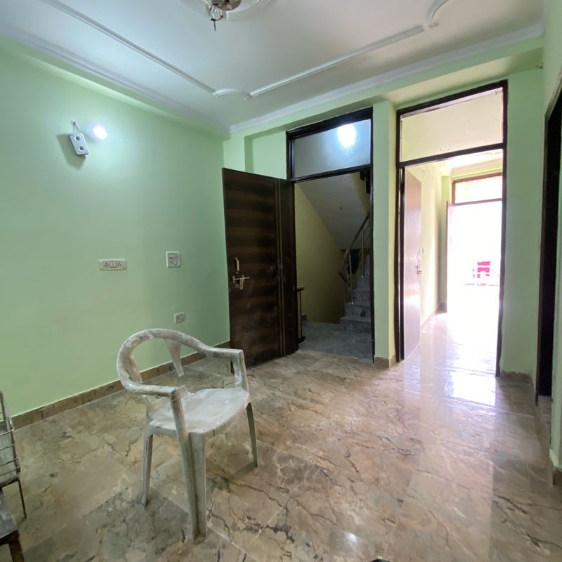 1 BHK + Servant Room Builder Floor For Rent in Chattarpur