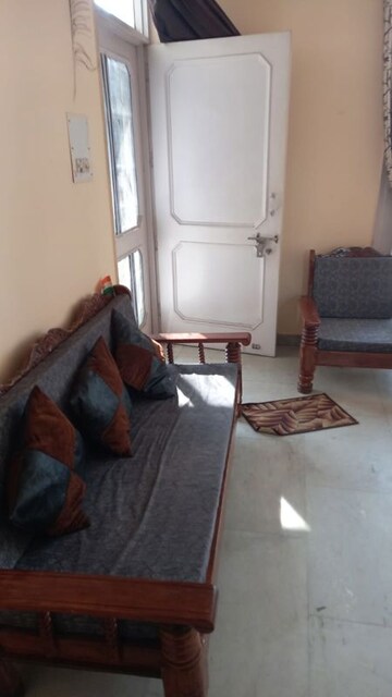 2 BHK Builder Floor For Rent in Sector 63