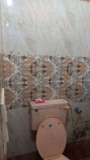 Furnished Amenities in 2 BHK Builder Floor at Sector 63 – for Rent