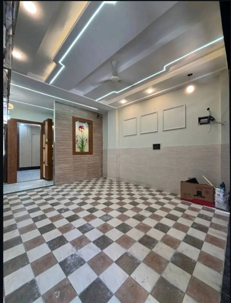  Parking, uttam nagar 2.5 Bedroom 454 Sq.Ft. Builder Floor In Uttam Nagar Delhi 9971625