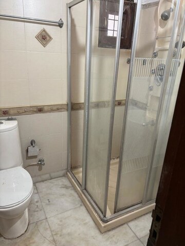 Bathroom in 3 BHK Builder Floor at Sector 40 – for Rent
