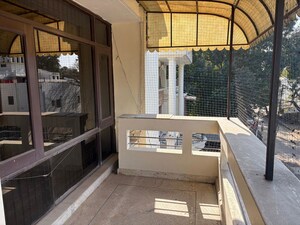 Kitchen in 3 BHK Builder Floor at Sector 40 – for Rent