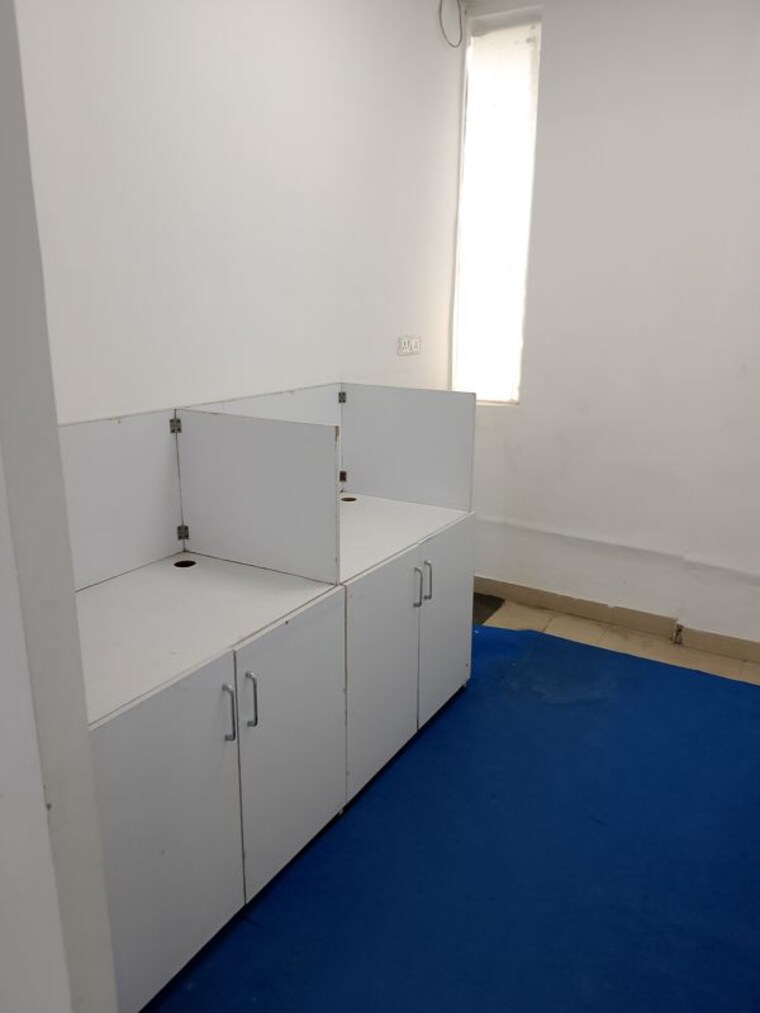 Floor Plan, sector 63 Commercial Office Space 1100 Sq.Ft. In Sector 63 Noida 9971653