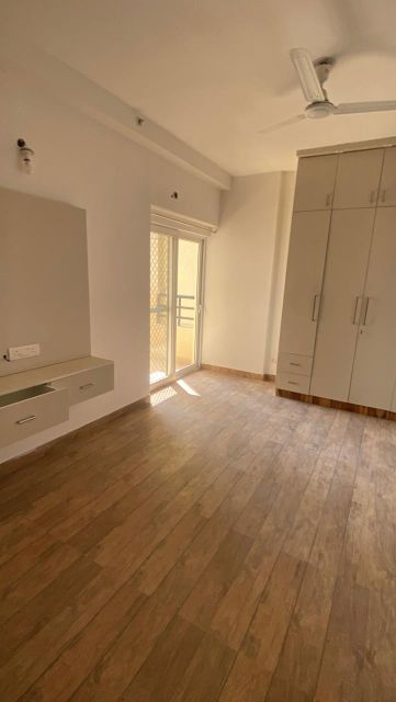 3 BHK Apartment For Sale in Purvanchal Royal City