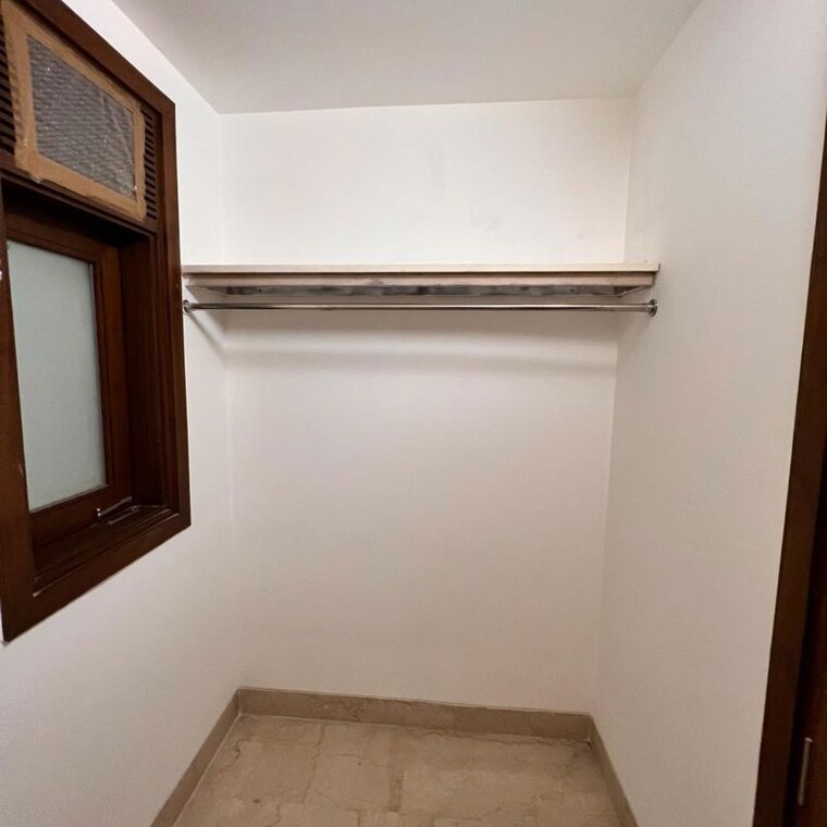 Room, green park 4 Bedroom 2700 Sq.Ft. Builder Floor In Green Park Delhi 9971688
