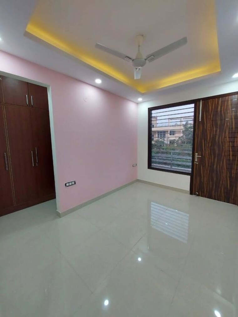Room, ansal-api-esencia 3.5 Bedroom 250 Sq.Ft. Builder Floor In Sector 67 Gurgaon 9971697