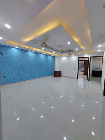 Furnished Amenities in 3.5 BHK Builder Floor at Ansal API Esencia, Sector 67 – for Rent