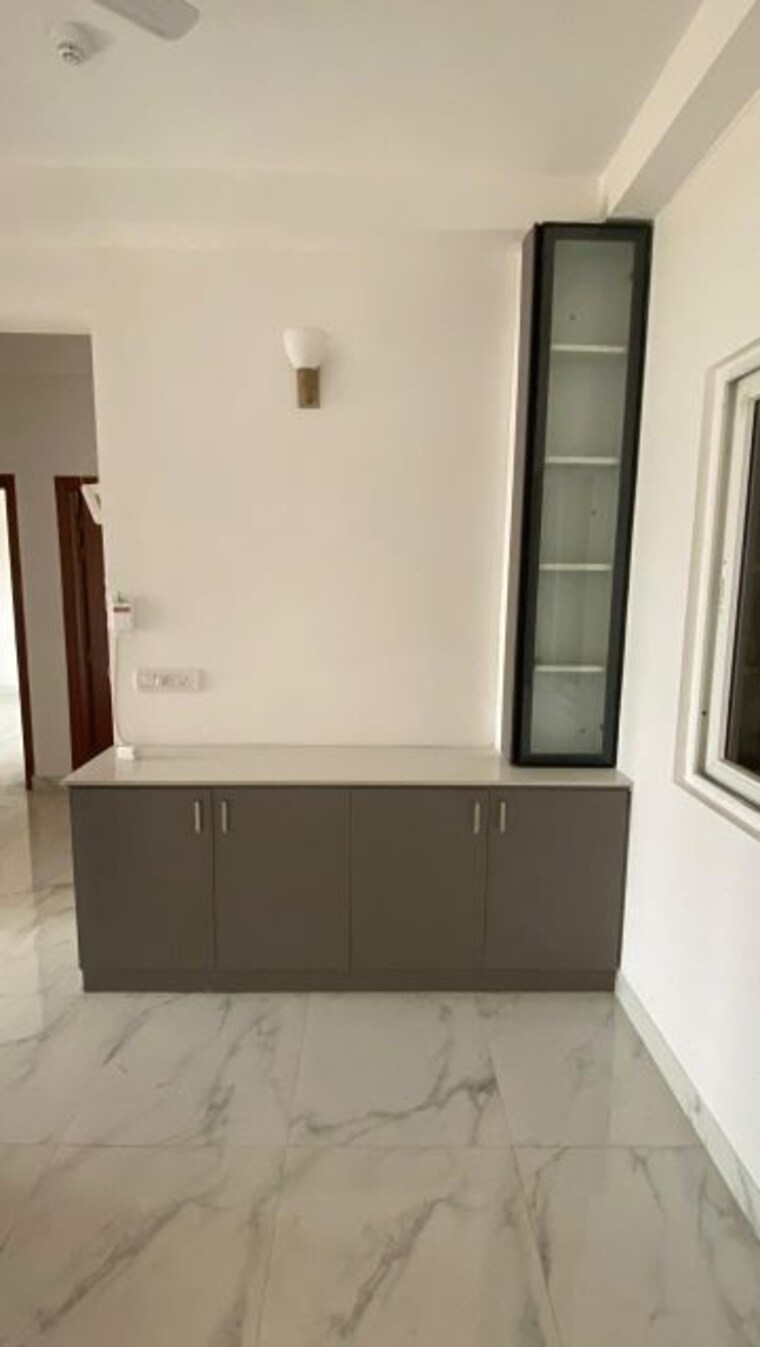 Bathroom, purvanchal-royal-city 3 Bedroom 1725 Sq.Ft. Apartment In Chi V Greater Noida Greater Noida 9971698
