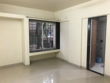 Room in 2 BHK Apartment at Runwal Sanjog, Aundh – for Rent