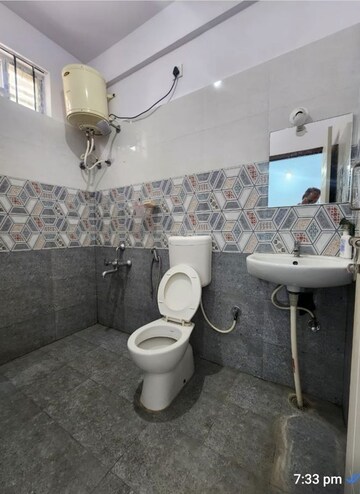 Bathroom in 1 RK Builder Floor at Btm Layout Stage 2 – for Rent