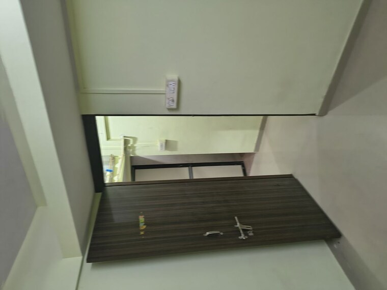 Room, sion east 1 Bedroom 300 Sq.Ft. Apartment In Sion East Mumbai 9971717