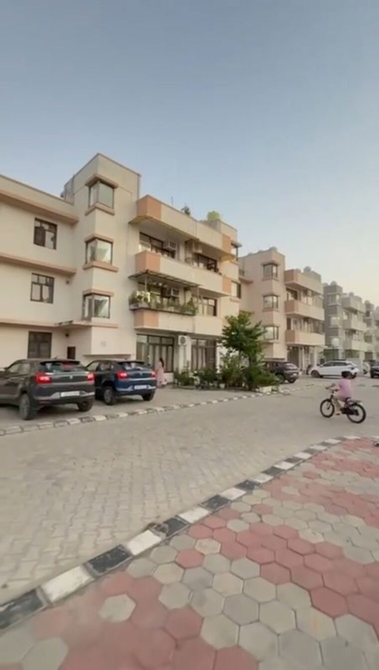Exterior View, wave-floors 2.5 Bedroom 194 Sq.Yd. Builder Floor In Mahurali Ghaziabad 9971726
