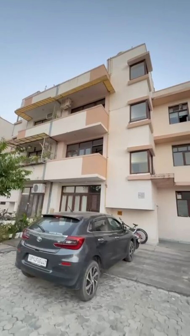 Exterior View, wave-floors 2.5 Bedroom 194 Sq.Yd. Builder Floor In Mahurali Ghaziabad 9971726