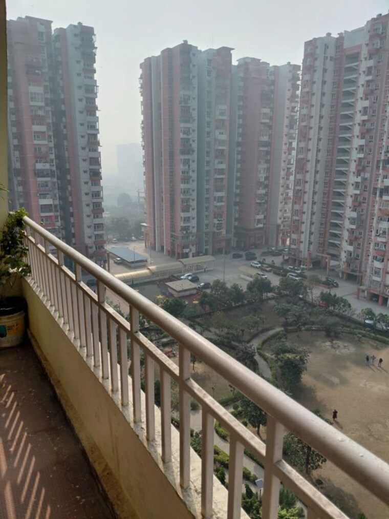 Balcony, siddharth vihar 3.5 Bedroom 1800 Sq.Ft. Apartment In Siddharth Vihar Ghaziabad 9971775
