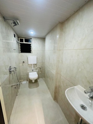 Bathroom in 3 BHK Apartment at Neelkanth Deep CHS, Naupada – for Rent