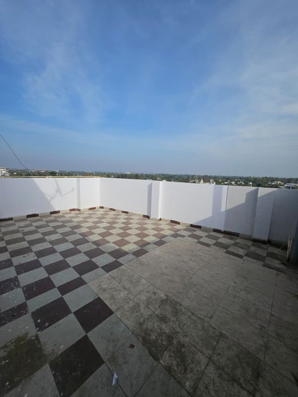 1 RkBuilder Floor For Rent in Saket