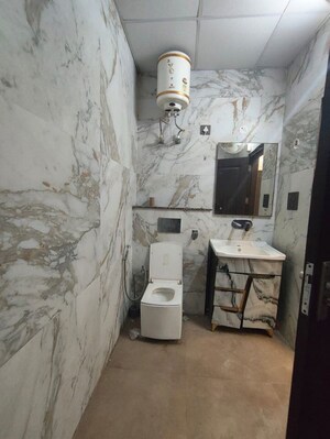 Bathroom in 3 BHK Builder Floor at Saurabh Niwas, Sector 40 – for Rent
