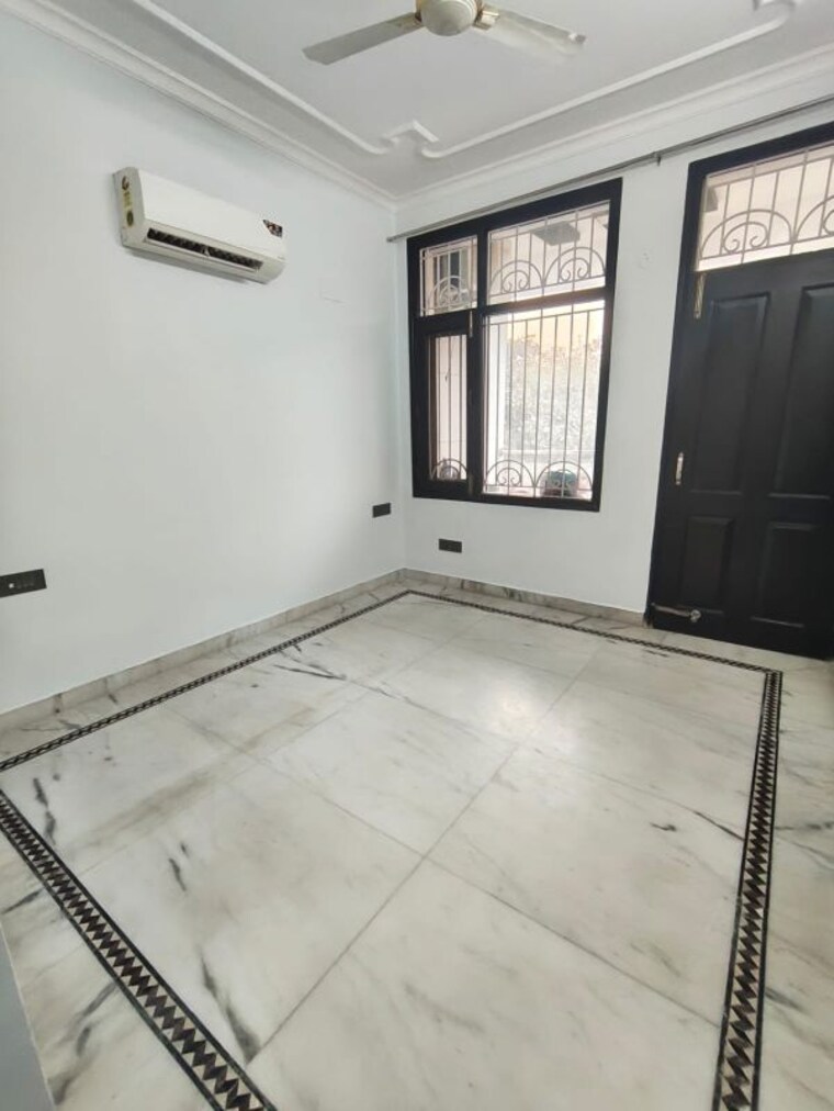 Room, saurabh-niwas 3 Bedroom 304 Sq.Ft. Builder Floor In Sector 40 Gurgaon 9971794