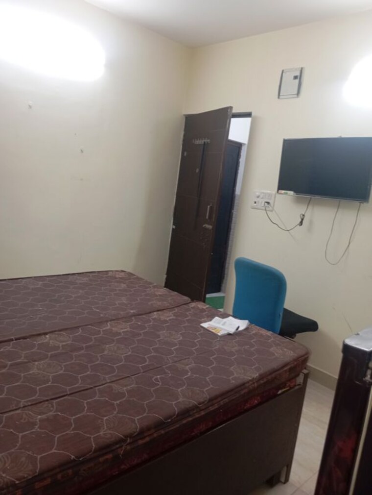 Bedroom, east of kailash 1 RK 370 Sq.Ft. Builder Floor In East Of Kailash Delhi 9971796