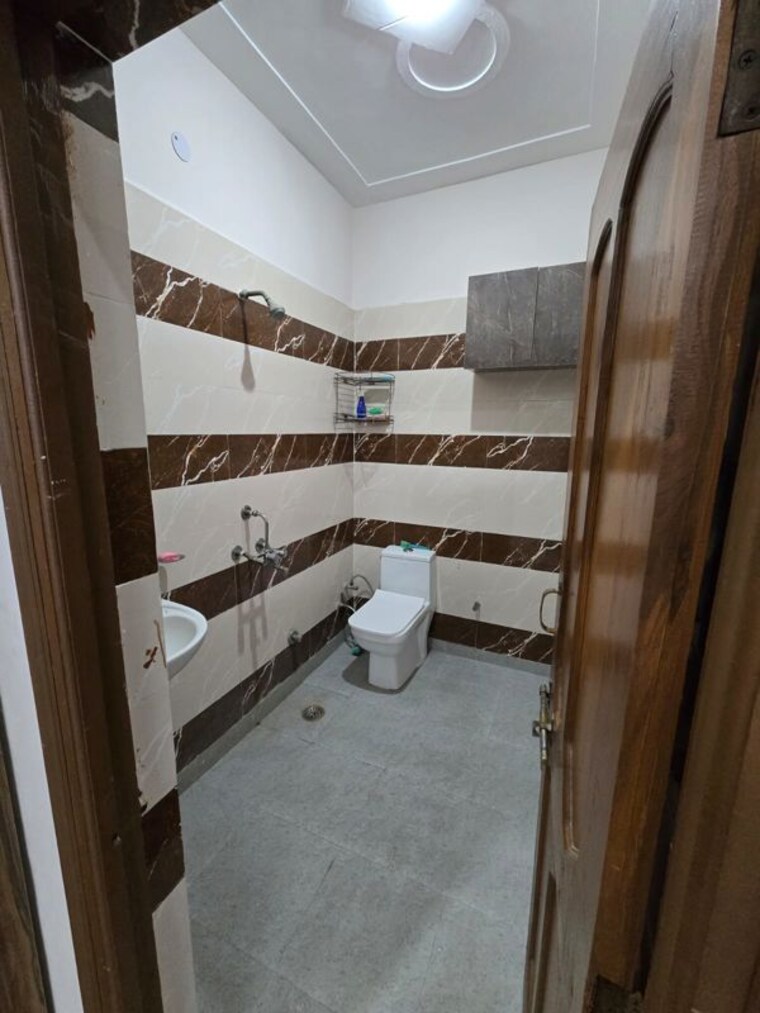 Kitchen, huda-cghs 3 Bedroom 1350 Sq.Ft. Builder Floor In Sector 56 Gurgaon 9971806