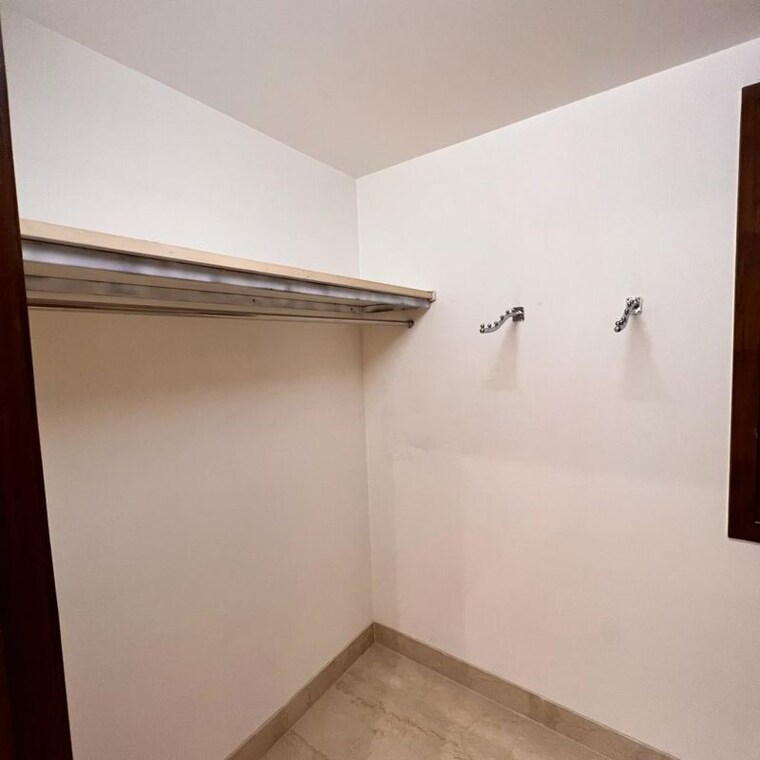 Other, green park extension 3 Bedroom 2150 Sq.Ft. Apartment In Green Park Extension Delhi 9971811