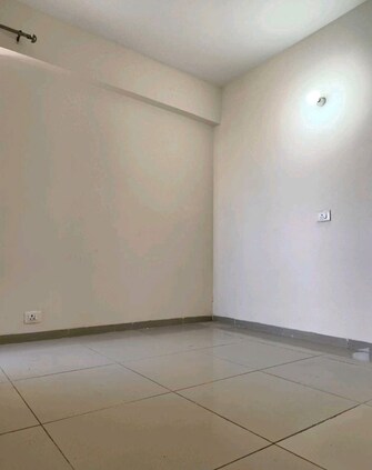 3 BHK 1049 Sq.Ft. Apartment in Wave Dream Homes
