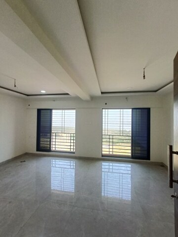 Room in 2 BHK Apartment at Shree Ostwal Horizon, Mira Road – for Sale