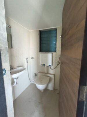 Bathroom in 2 BHK Apartment at Shree Ostwal Horizon, Mira Road – for Sale