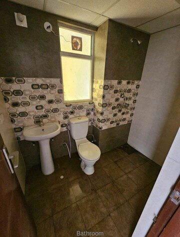 Bathroom in 3.5 BHK Apartment at Rise Organic Homes, Mahurali – for Rent
