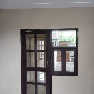 Room in 2 BHK Builder Floor at Sector 57 – for Rent