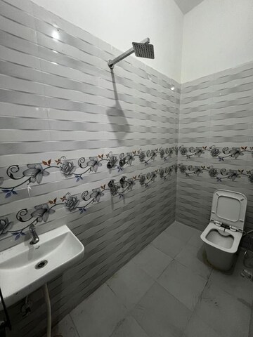 Bathroom in 1 RK Builder Floor at Urban Estate – for Rent