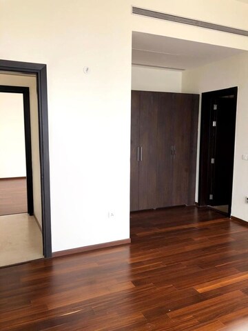 Room in 4 BHK Apartment at Prestige White Meadows, Whitefield – for Rent