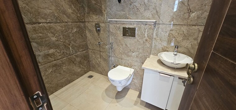 Bathroom, unitech-residency-greens 3 Bedroom 2250 Sq.Ft. Apartment In Sector 46 Gurgaon 9971870