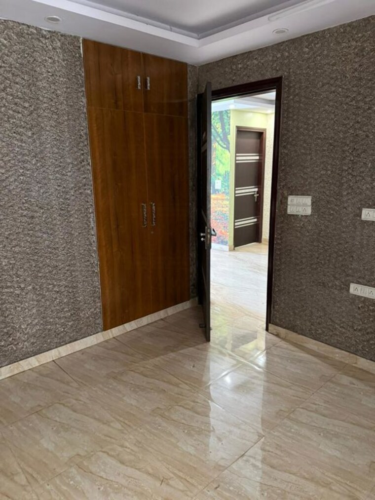 Room, unitech-residency-greens 3 Bedroom 2250 Sq.Ft. Apartment In Sector 46 Gurgaon 9971870
