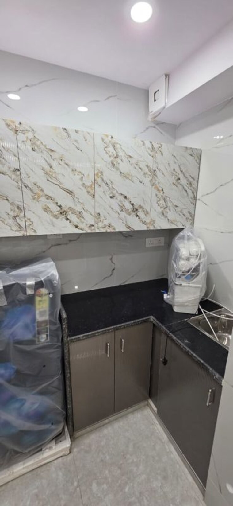 Master Bedroom, east of kailash 1 RK 400 Sq.Ft. Builder Floor In East Of Kailash Delhi 9971873