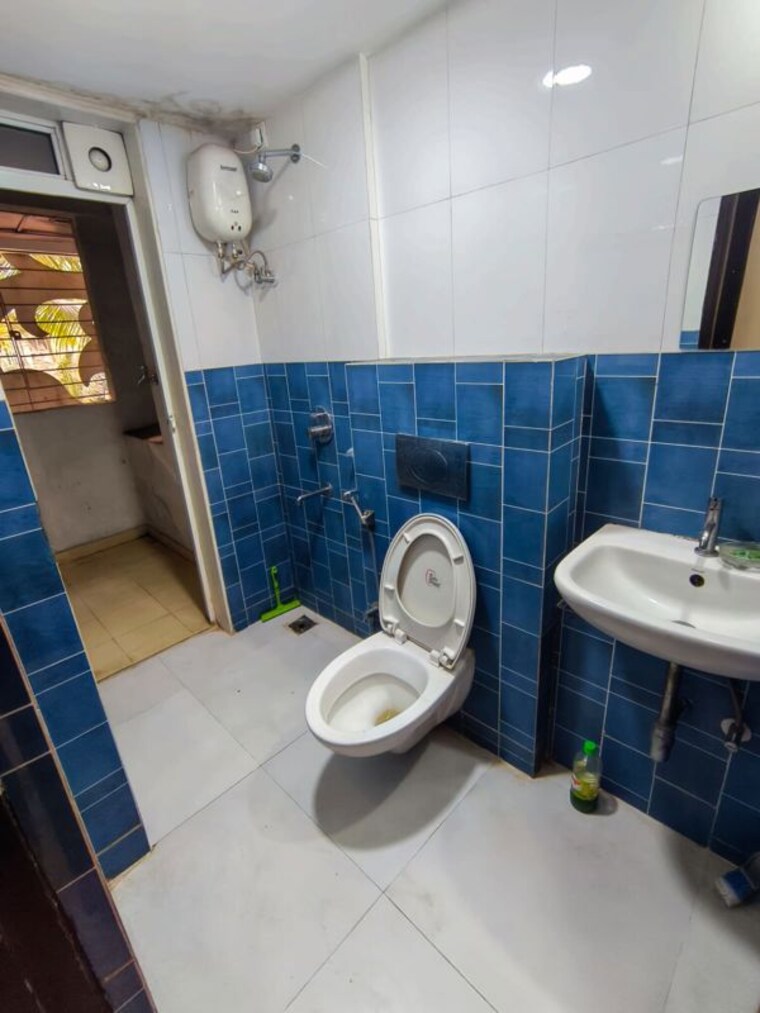 Bathroom, lodha-amara 2 Bedroom 672 Sq.Ft. Apartment In Kolshet Road Thane 9971874