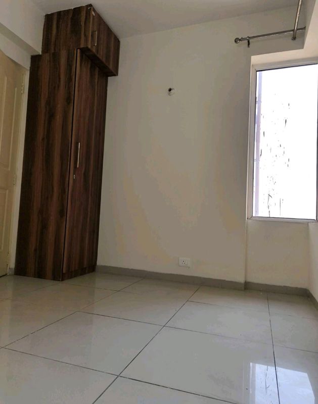 2 BHK Apartment For Rent in Wave Dream Homes