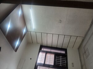 Room in 3 BHK Builder Floor at Sector 9 – for Rent