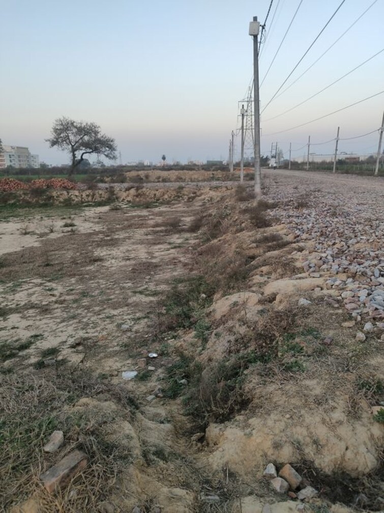undefined, morta Commercial Industrial Plot 200 Sq.Yd. In Morta Ghaziabad 9971902