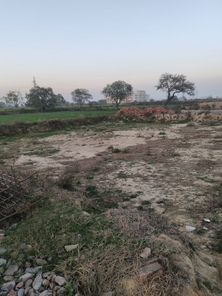 undefined, morta Commercial Industrial Plot 200 Sq.Yd. In Morta Ghaziabad 9971902