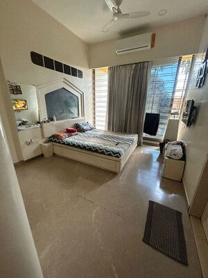 Master Bedroom in 3 BHK Apartment at Kalpataru Regalia, Goregaon West – for Sale