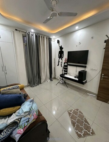 Living Room in 2 BHK Apartment at Wave Executive Floors, Wave City – for Rent