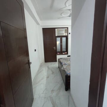 Bathroom in 1 BHK Builder Floor at Saket – for Rent