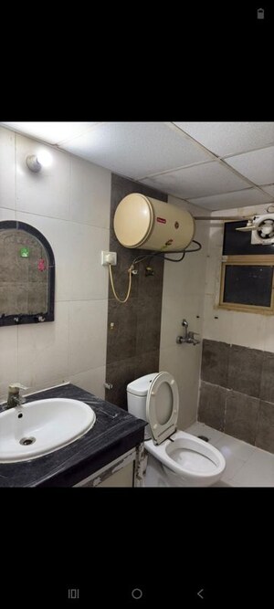 Bathroom in 2.5 BHK Apartment at Express Zenith, Sector 77 – for Rent