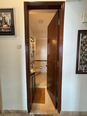 Furnished Amenities in 3 BHK Apartment at Poseidon Apartment, Andheri West – for Rent