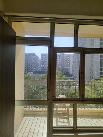 Room in 2 BHK Apartment at Uninav Heights Phase II, Raj Nagar Extension – for Rent