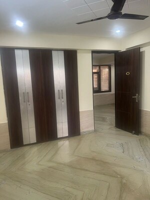 Room in 2 BHK Builder Floor at Sector 47 – for Rent